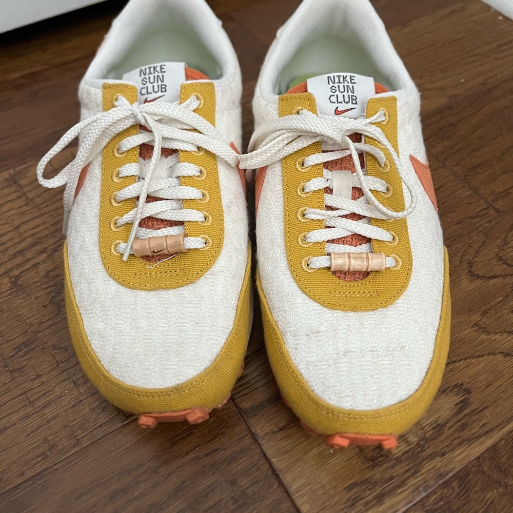 Nike Sun Club Sneakers in White and Orange